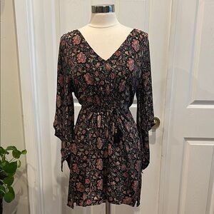 KARMA HIGHWAY Floral V-Neck Dress /Tunic with Tie Waist